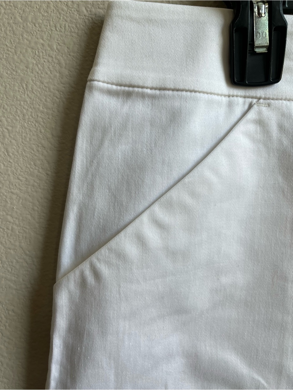 INC International Concepts White Women's Tailored Dress Shorts Minimalist - Picture 3 of 8